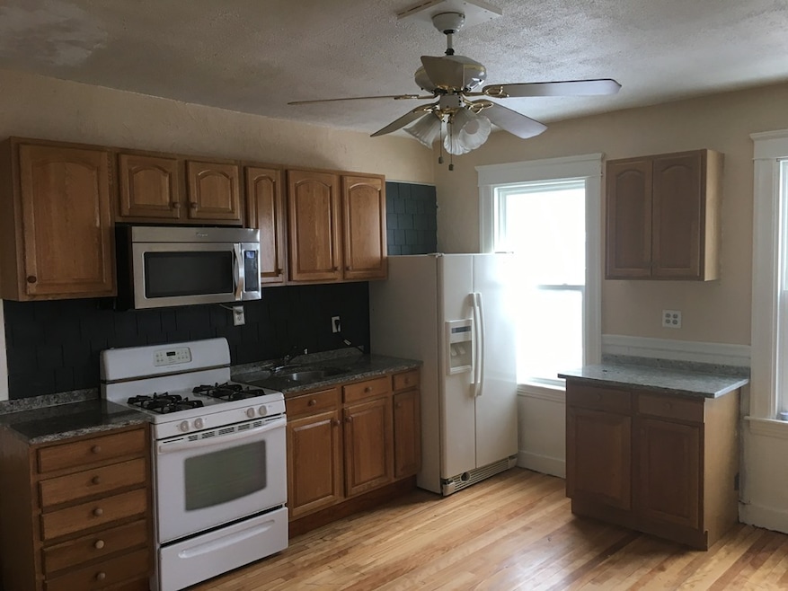 10 N Woodford St unit 2, Worcester, MA 01604 - photo 1