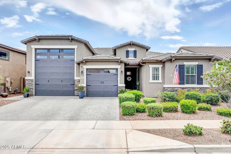 17815 W Straight Arrow Ln-4