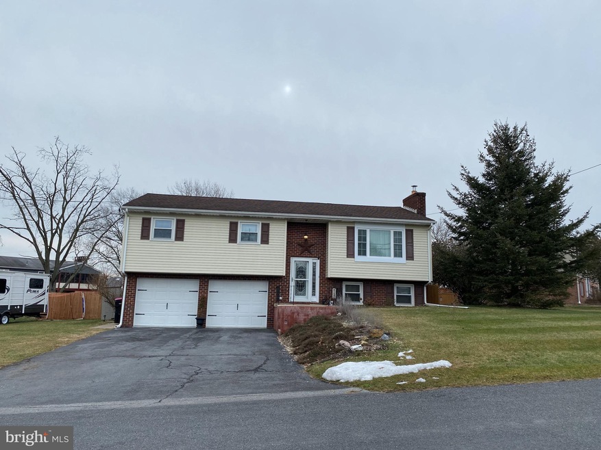 4126 Ricklyn Dr, Chambersburg, PA 17202 - photo 1