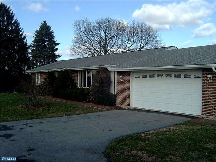 5435 Pottsville Pike, Leesport, PA 19533 - photo 1