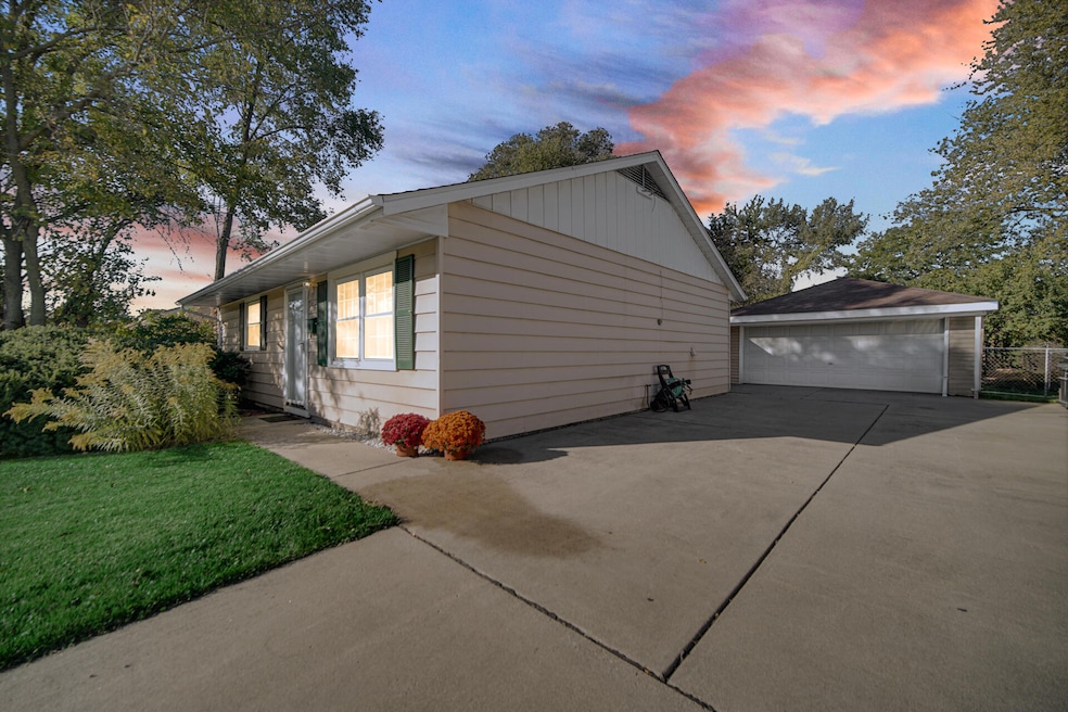 1552 Harrison Ave, Dyer, IN 46311 - photo 1