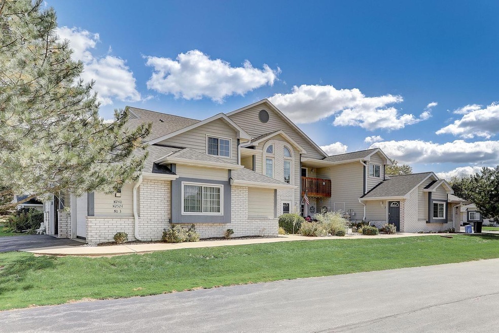 W240N2524 Parkway Meadow Cir 7
