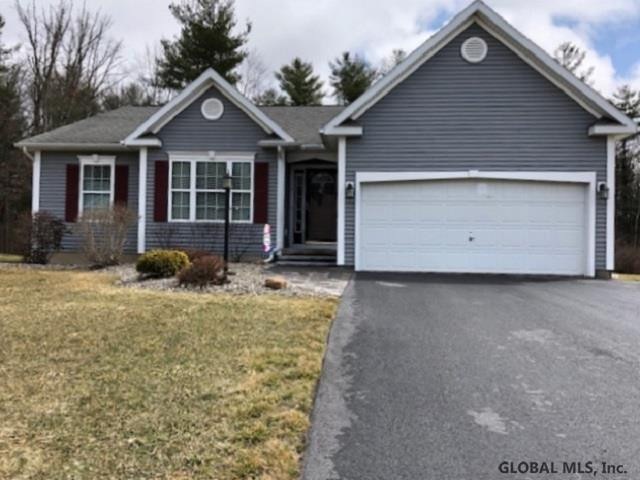 8 Garnet Ln, Schenectady, NY 12302 - photo 1