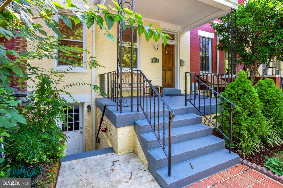 3304 Park Place NW, Washington, DC 20010 - photo 1