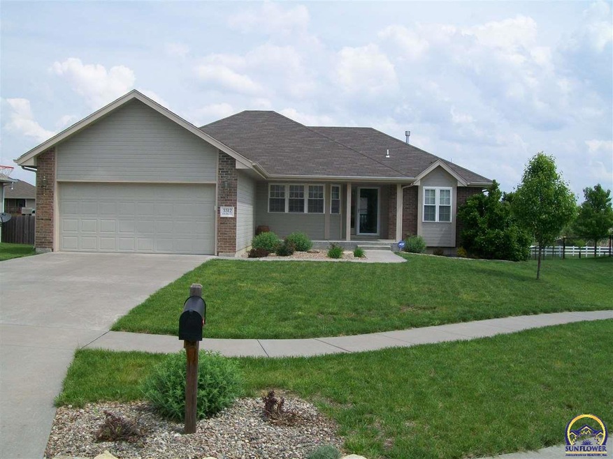 3312 SW 47th Ct, Topeka, KS 66610 - photo 1