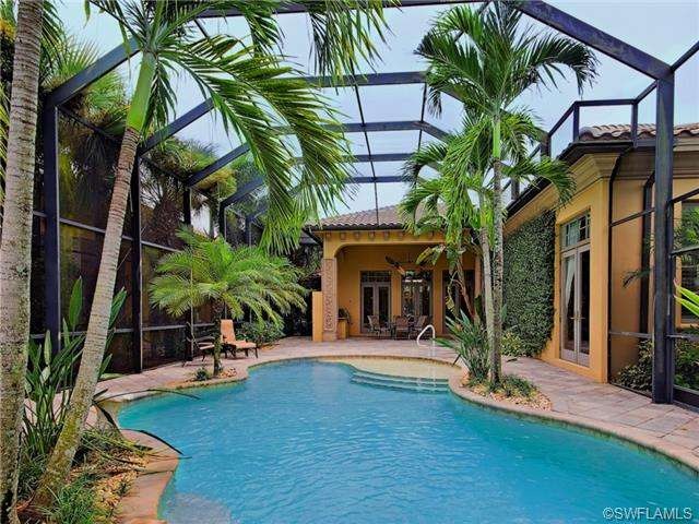 Professionally Landscaped Lanai and Covered Loggia