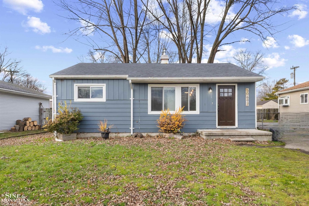 50697 Elsey St, New Baltimore, MI 48047 - photo 1