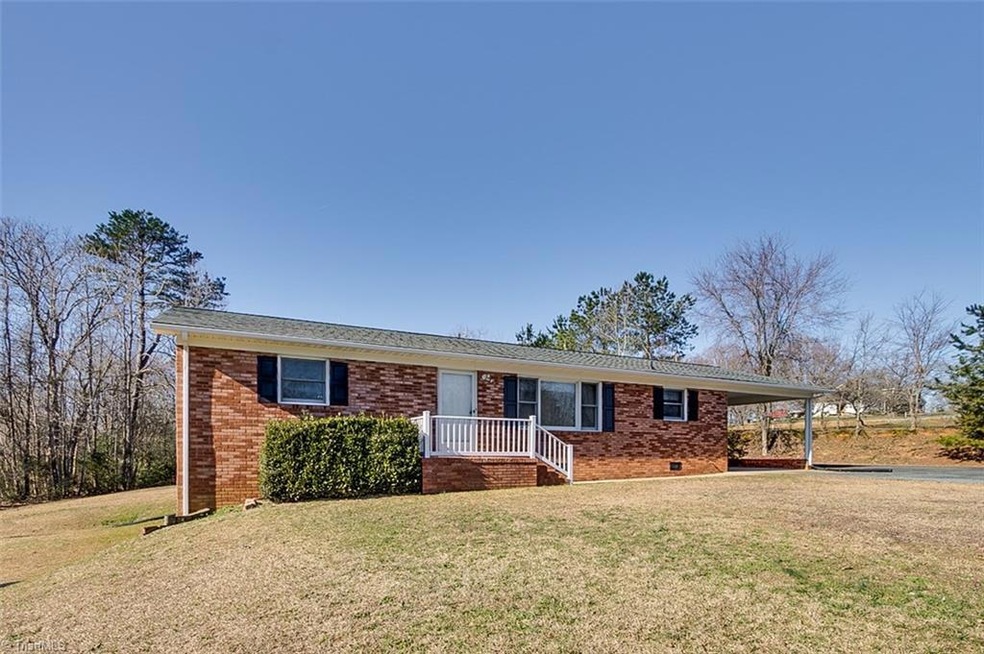 2742 Old Cox Rd, Asheboro, NC 27205 - photo 1