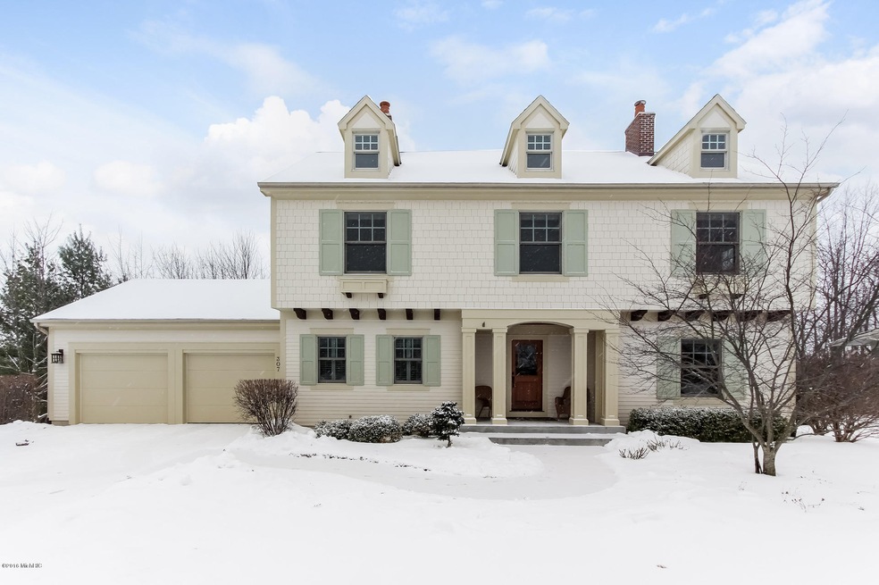 001-Front_View-2307457-medium