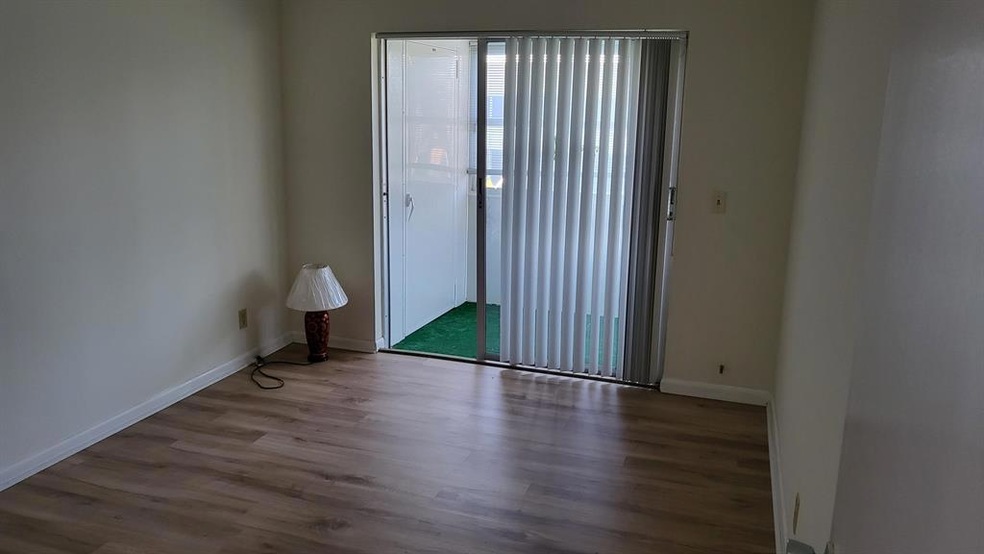 241 Sheffield J unit J, West Palm Beach, FL 33417 - photo 1