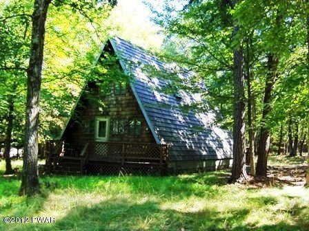 803 Tanager Ct, Hawley, PA 18428 - photo 1