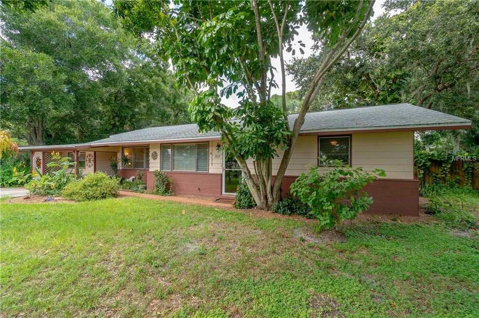 208 Mrytle Ave, Nokomis, FL