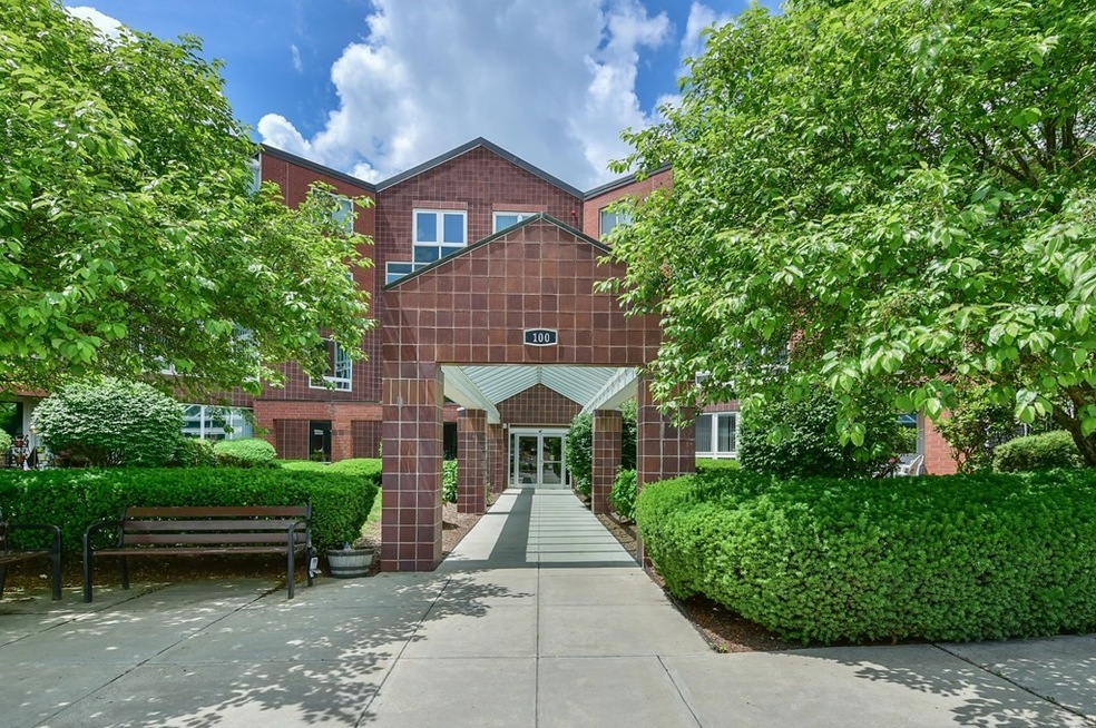 323 Place Ln, Woburn, MA 01801 - photo 1