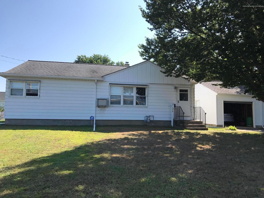 174 Locust Ave