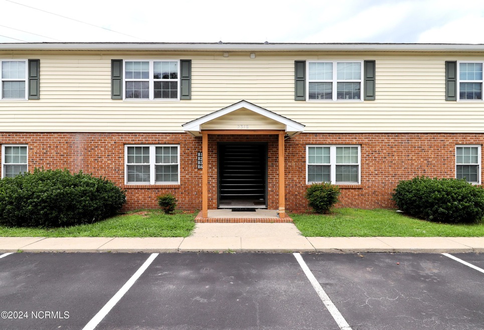 2322 Indian Dr unit A-8, Jacksonville, NC 28546 - photo 1