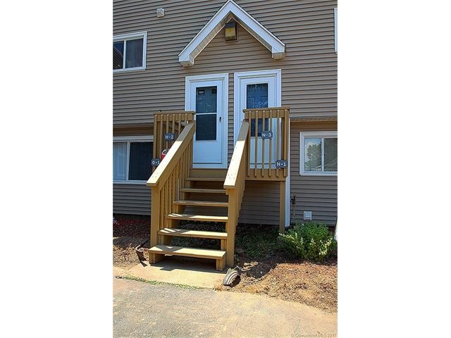 Welcome to 392 Elm St, #N3! Townhouse unit with 2 