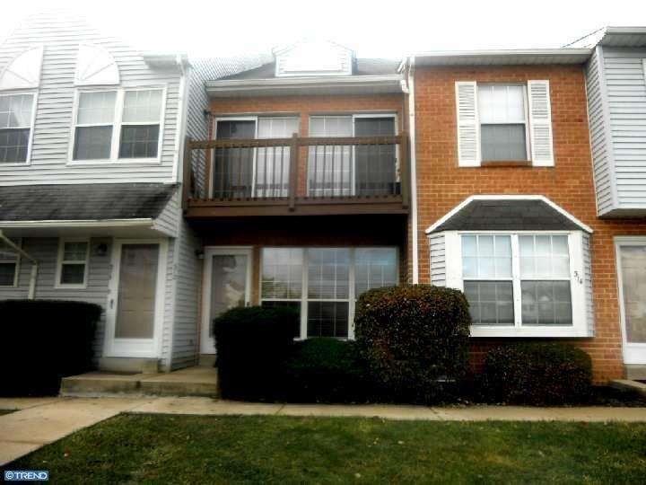 312 Wendover Dr, Norristown, PA 19403 - photo 1