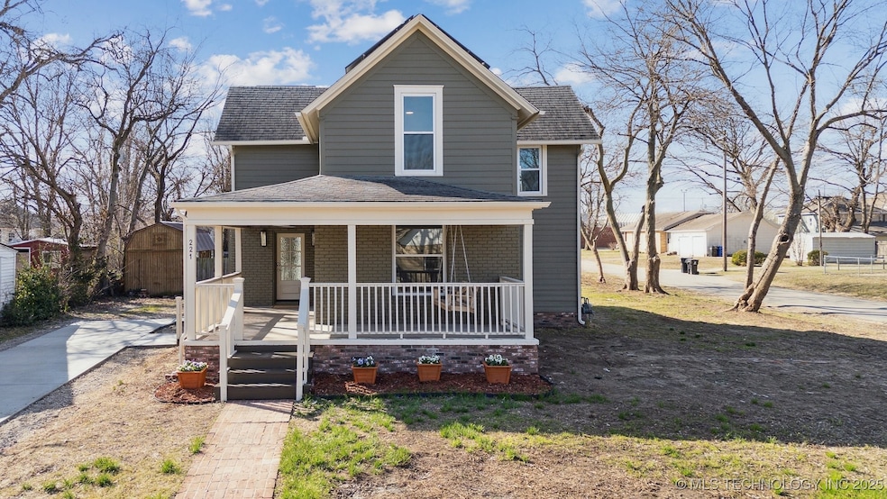 221 W Detroit St, Broken Arrow, OK 74012 - photo 1