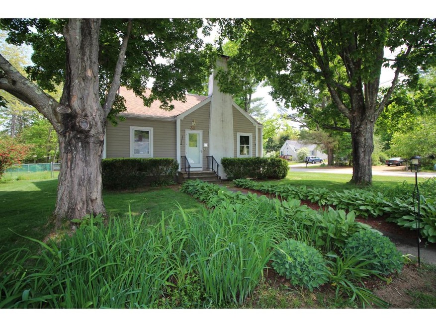 28 Doris Ave, Portsmouth, NH 03801 - photo 1