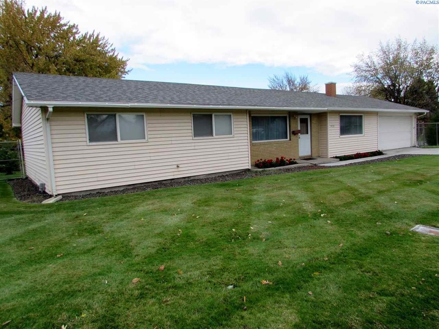 3802 W 4th Ave, Kennewick, WA 99336 - photo 1