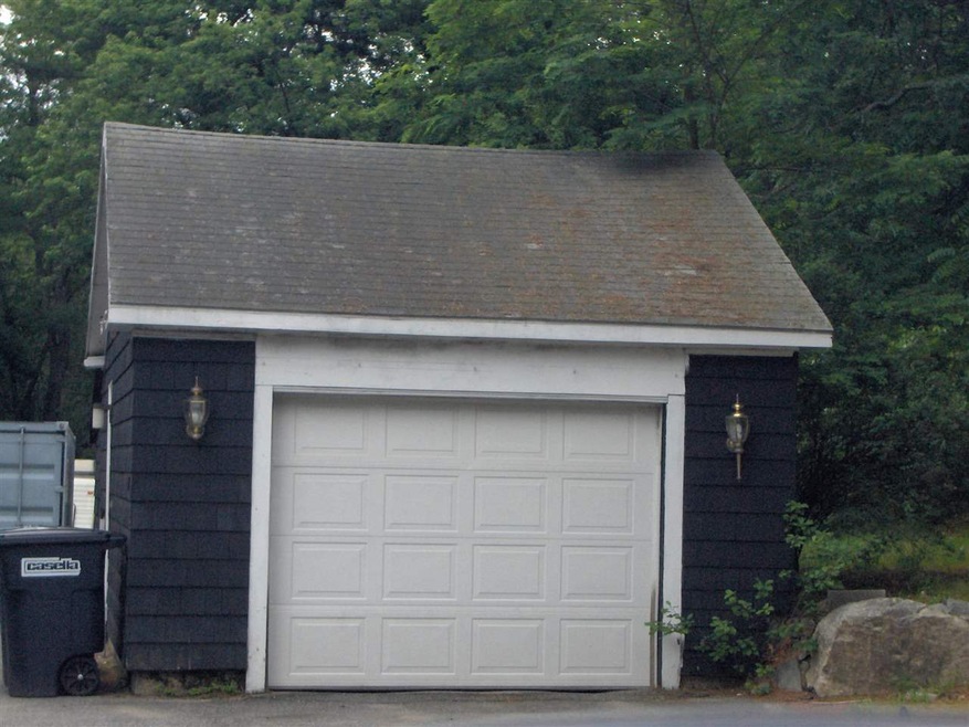 33 Lawrence Rd, Salem, NH 03079 - photo 1