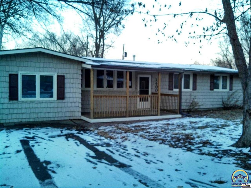1400 SW Clontarf St, Topeka, KS 66611 - photo 1