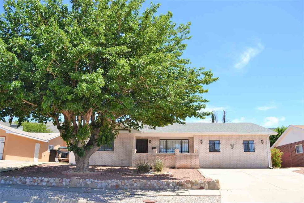 1822 Crescent Dr, Alamogordo, NM 88310 - photo 1