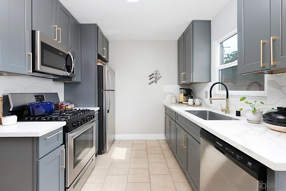 667 Hilltop Dr, Chula Vista, CA 91910 - photo 1