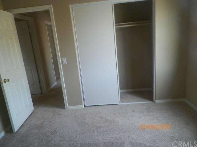 860 W Kemp Ct, Compton, CA 90220 - photo 1