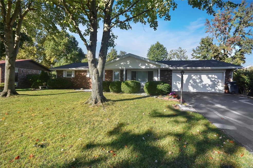 323 Louise Dr, Collinsville, IL 62234 - photo 1