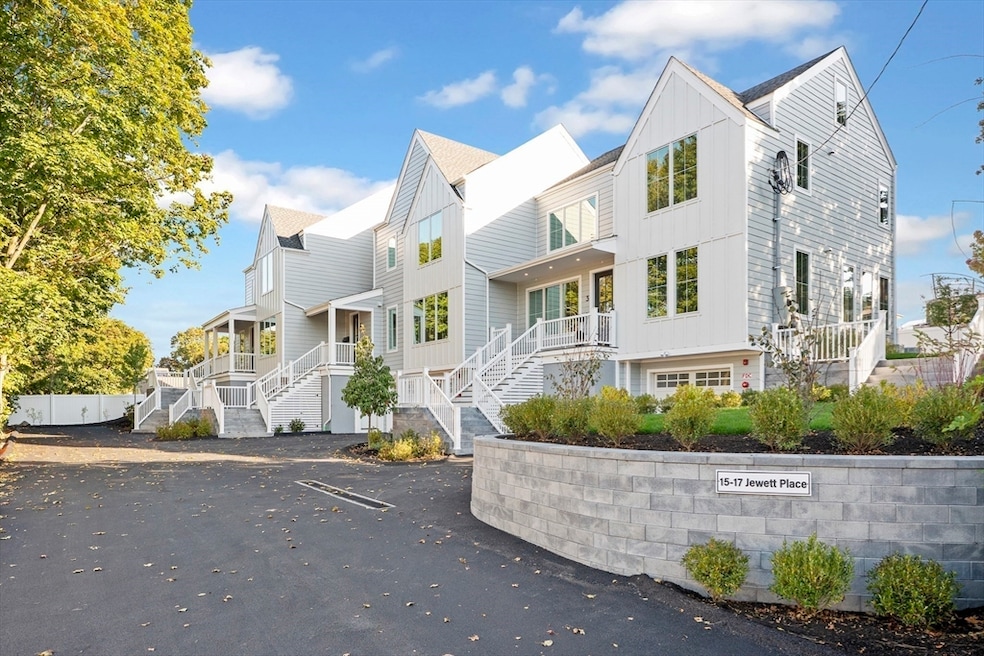 15-17 Jewett Place unit 2, Newton, MA 02458 - photo 1