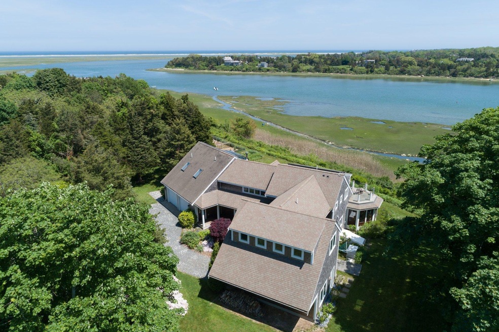 Breathtaking Saltwater views!