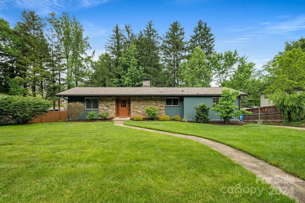 14 Deanwood Cir, Asheville, NC 28803 - photo 1