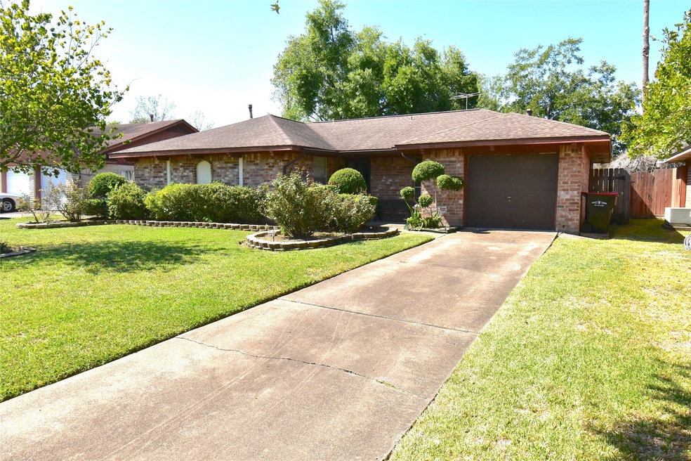 10511 Pimlico Ct, Houston, TX 77038 - photo 1