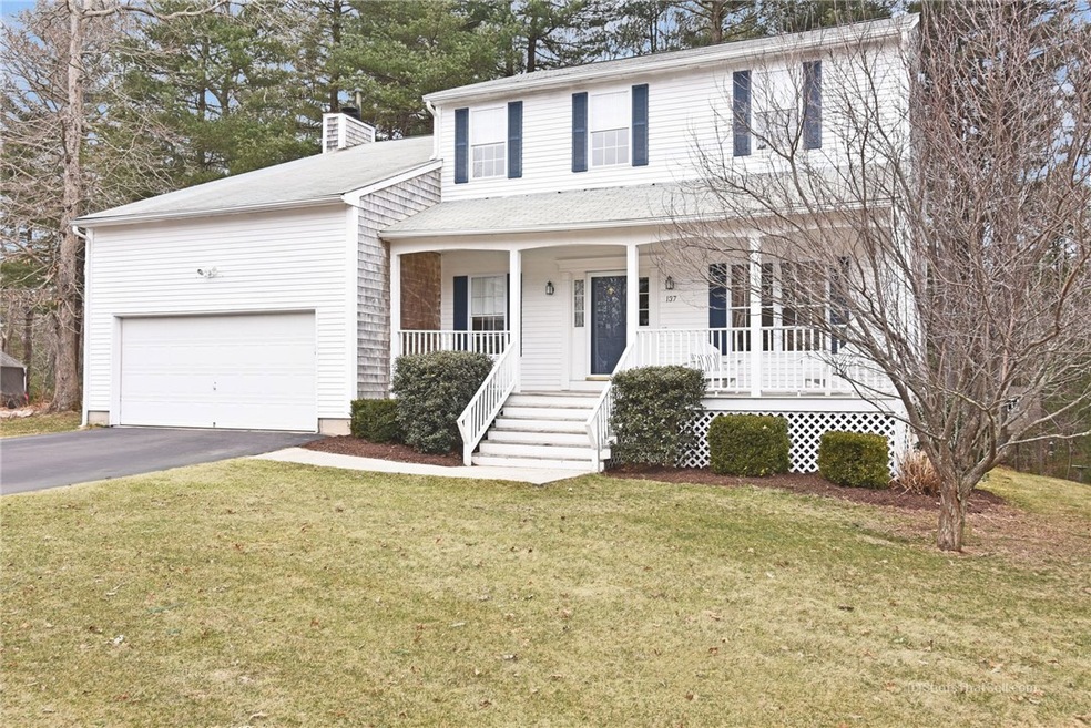 137 Orchard Woods Dr, Saunderstown, RI 02874 - photo 1