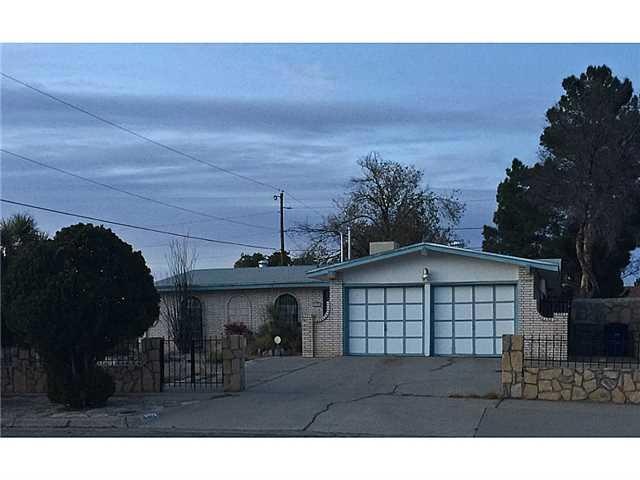 10401 Maxwood Dr, El Paso, TX 79935 - photo 1