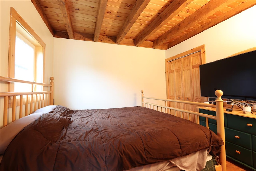 90 Slayton Ln, Barnet, VT 05821 - photo 1