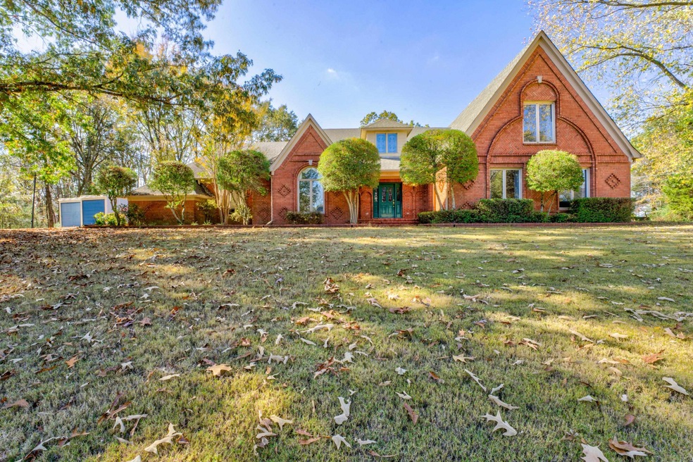 Transform this spacious gem! 5 beds, 3.5 baths, 2 