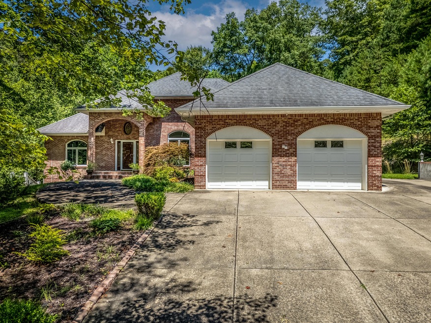Pending $345,000 • Co-Listing Agent