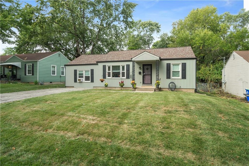 11210 W 70th St, Shawnee, KS 66203 - photo 1