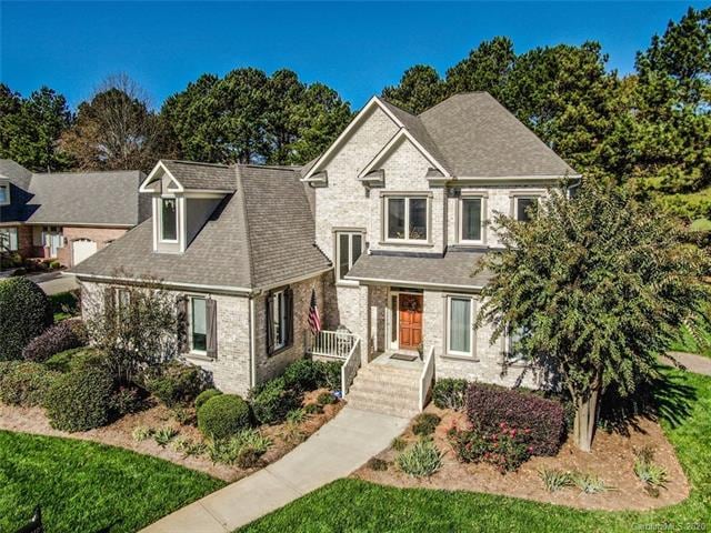 Beautiful full brick 4 BR 3.1 bath home in the Lin