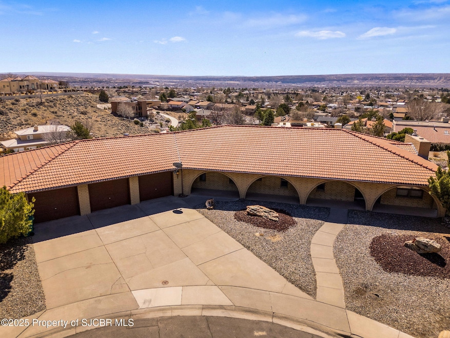 For Sale $594,999 • Co-Listing Agent