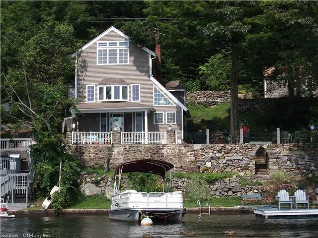 Waterfront/Dock/Pier.