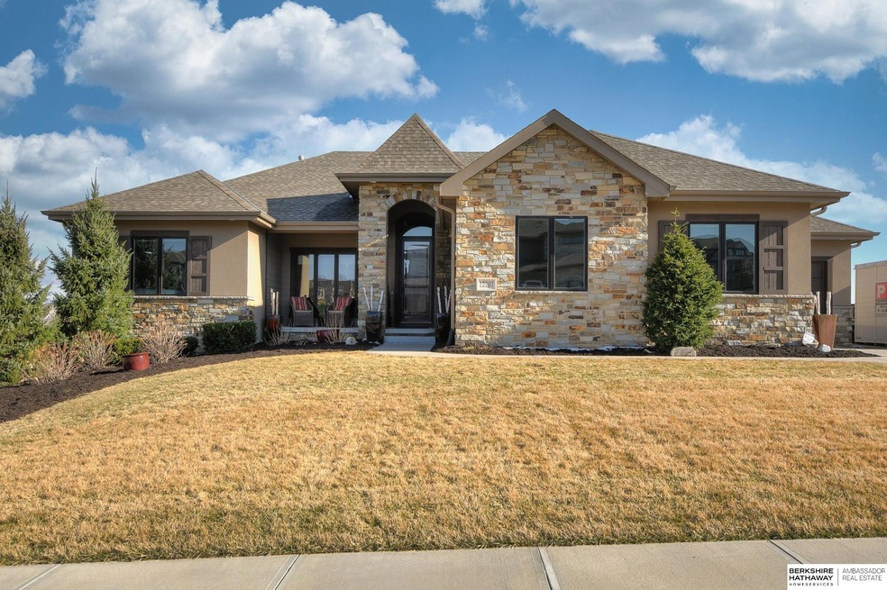 12207 Slayton, Papillion, NE 68046 - photo 1
