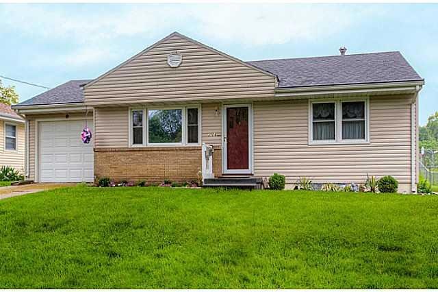 3506 Shawnee Place, Des Moines, IA 50310 - photo 1