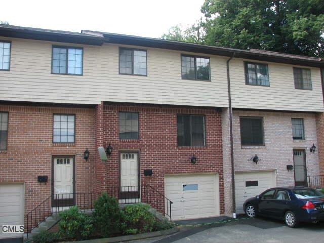 237 Strawberry Hill Ave unit 32, Stamford, CT 06902 - photo 1