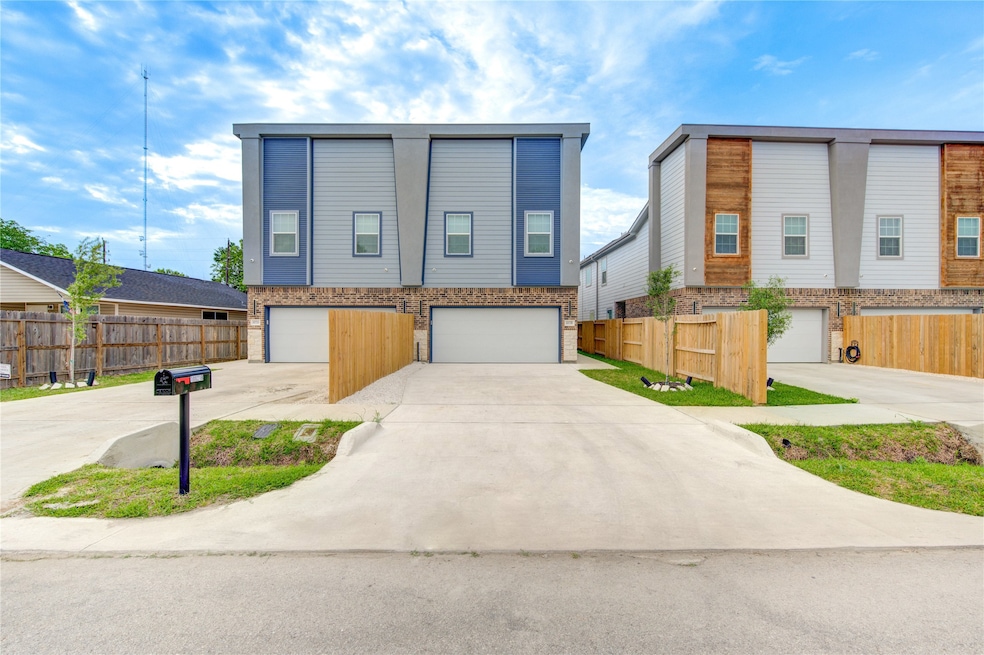 10021 Alfred Ln unit B, Houston, TX 77041 - photo 1