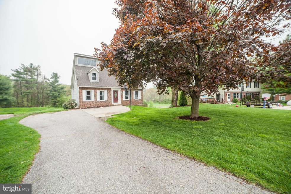 1028 Circle Dr, Sykesville, MD 21784 - photo 1