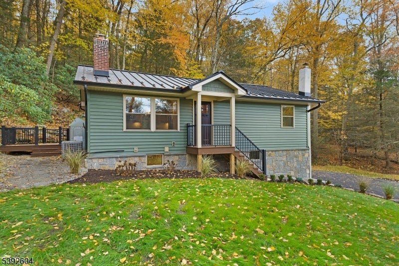 Pending $449,000 • Co-Listing Agent