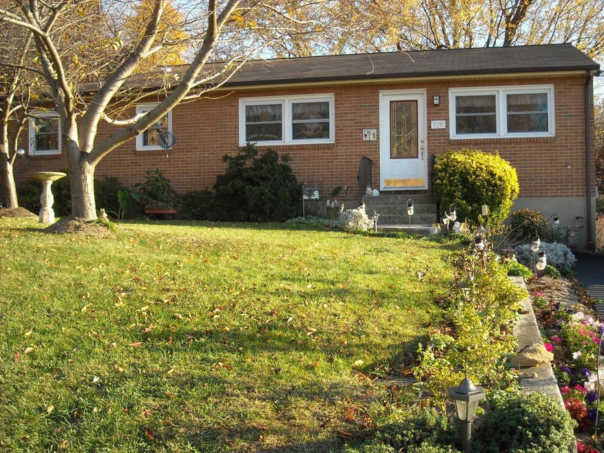 729 Morrison Ave Front